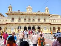 Yatris- visit Dashrath Mahal, ⁠Kanak Bhawan, ⁠Sri Ramavallabha Kunj, ⁠Nageshwar Nath Temple (24 March 2025)